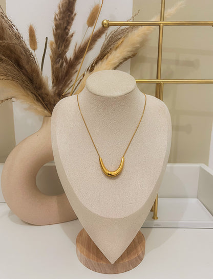 Collana "Abbraccio Lunare"